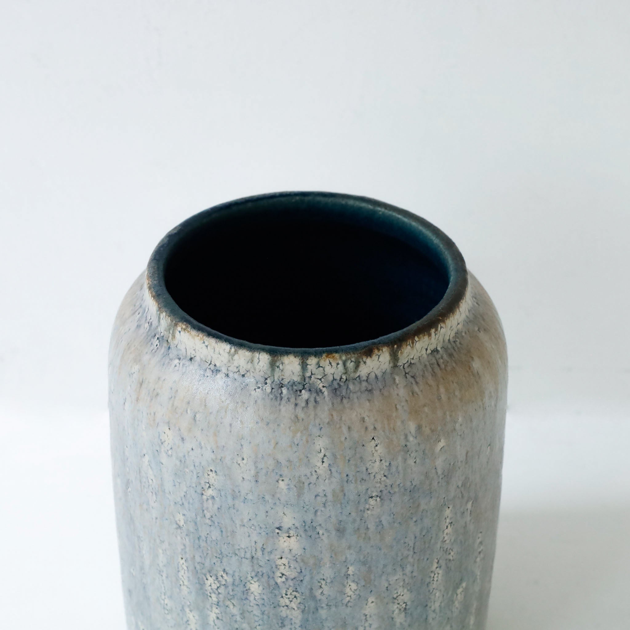 ●26-NT-71 Ash-Glazed Kohiki Water Jar A