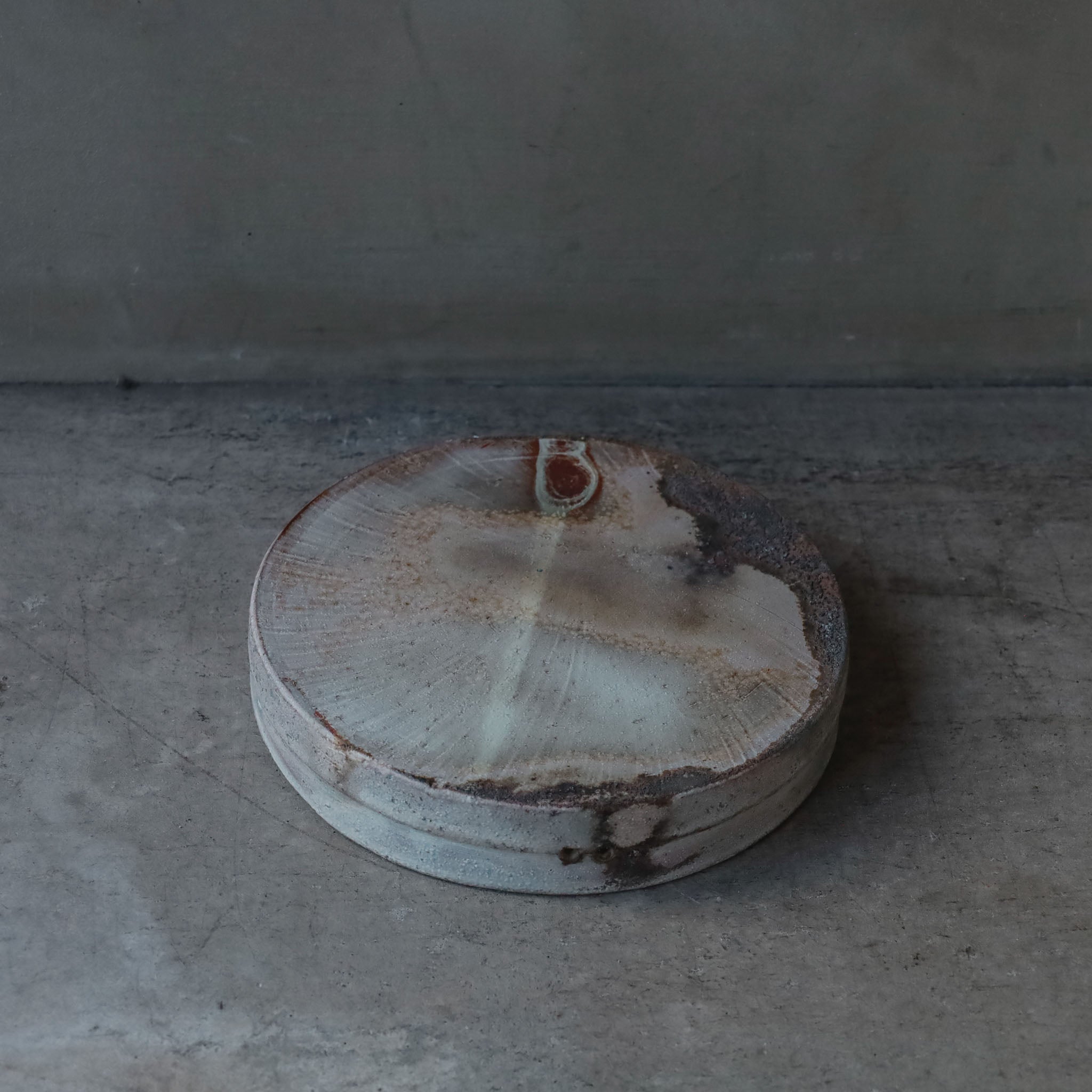 Etsuji Noguchi: Shirosabi Ryomen Dai-bachi (Double-sided Pedestal Bowl)