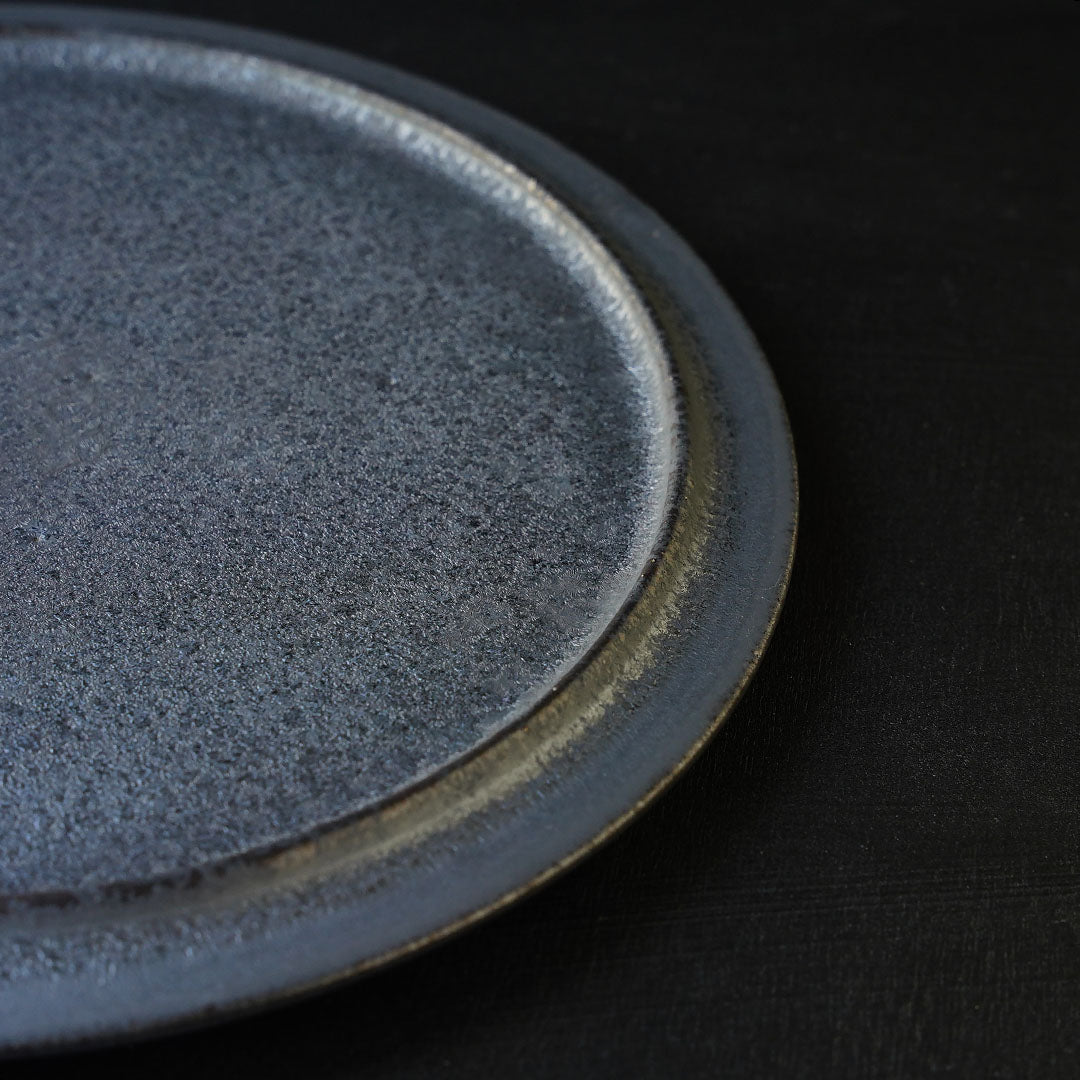 船串篤司 plate 黒