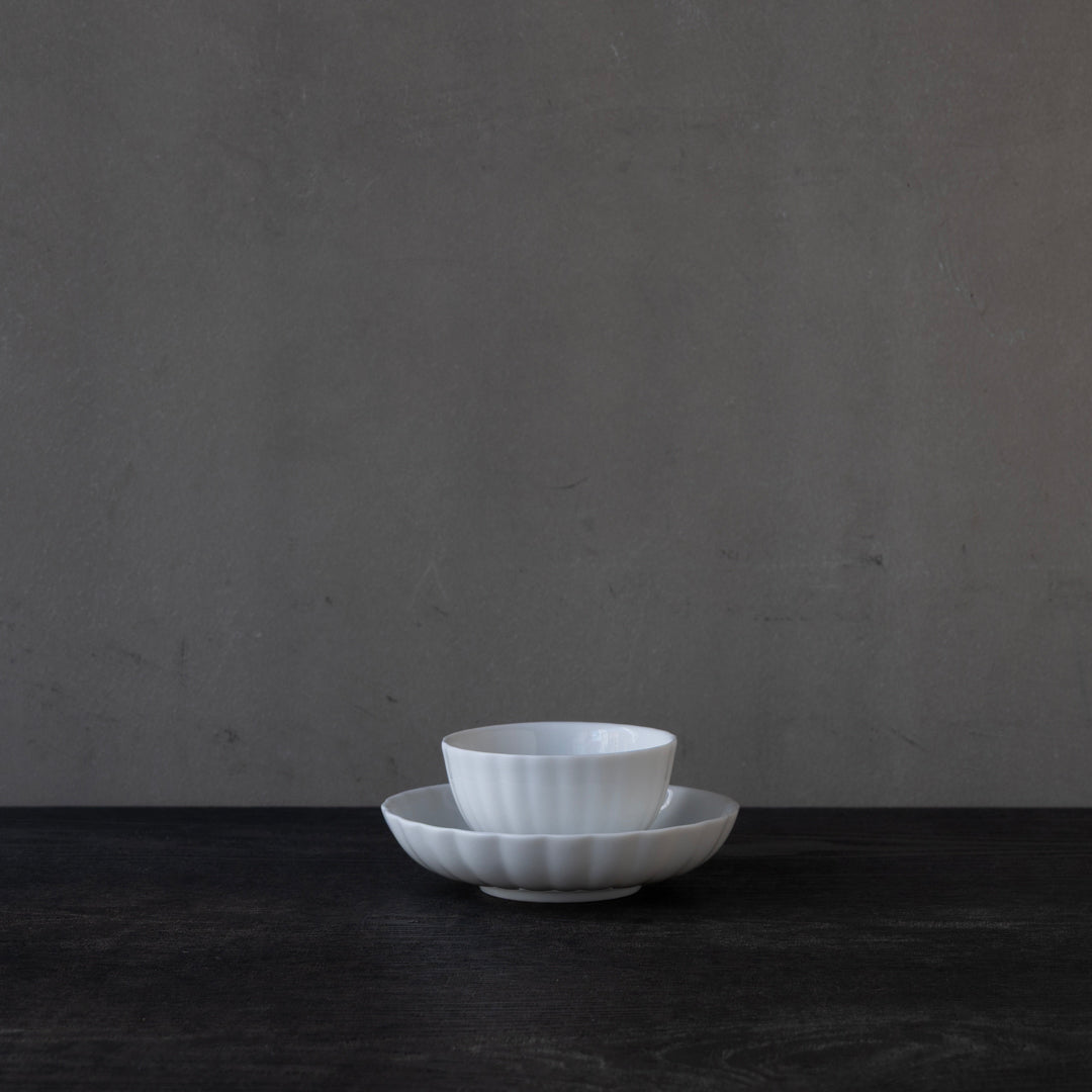 ●25-YM-31 White Porcelain Saucer