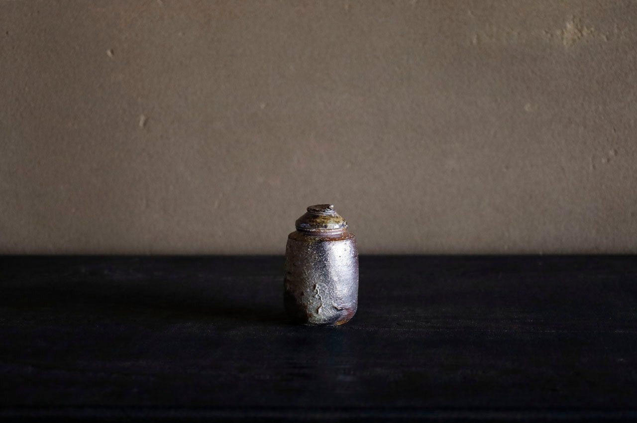 Shiro Shimizu / Higashi-Omi Tsuchiyakishime Chaire C (Tea Caddy made of Higashi-Omi Clay, Unglazed and High-fired)