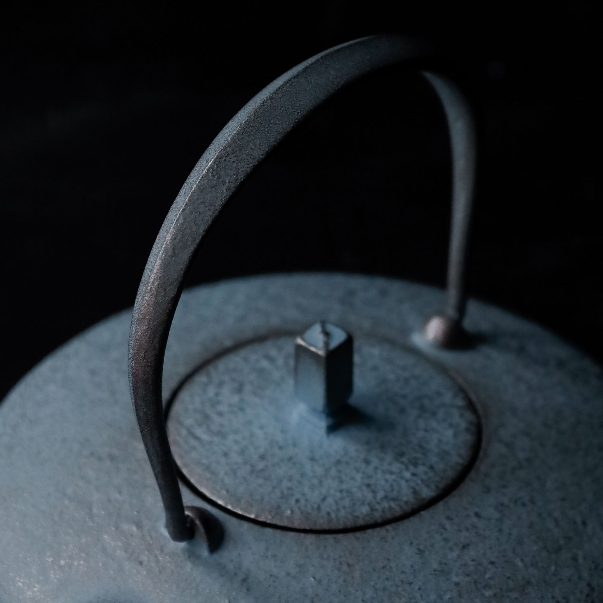 Kukan Chuzo / Moon Cast Iron Kettle S Ice Blue