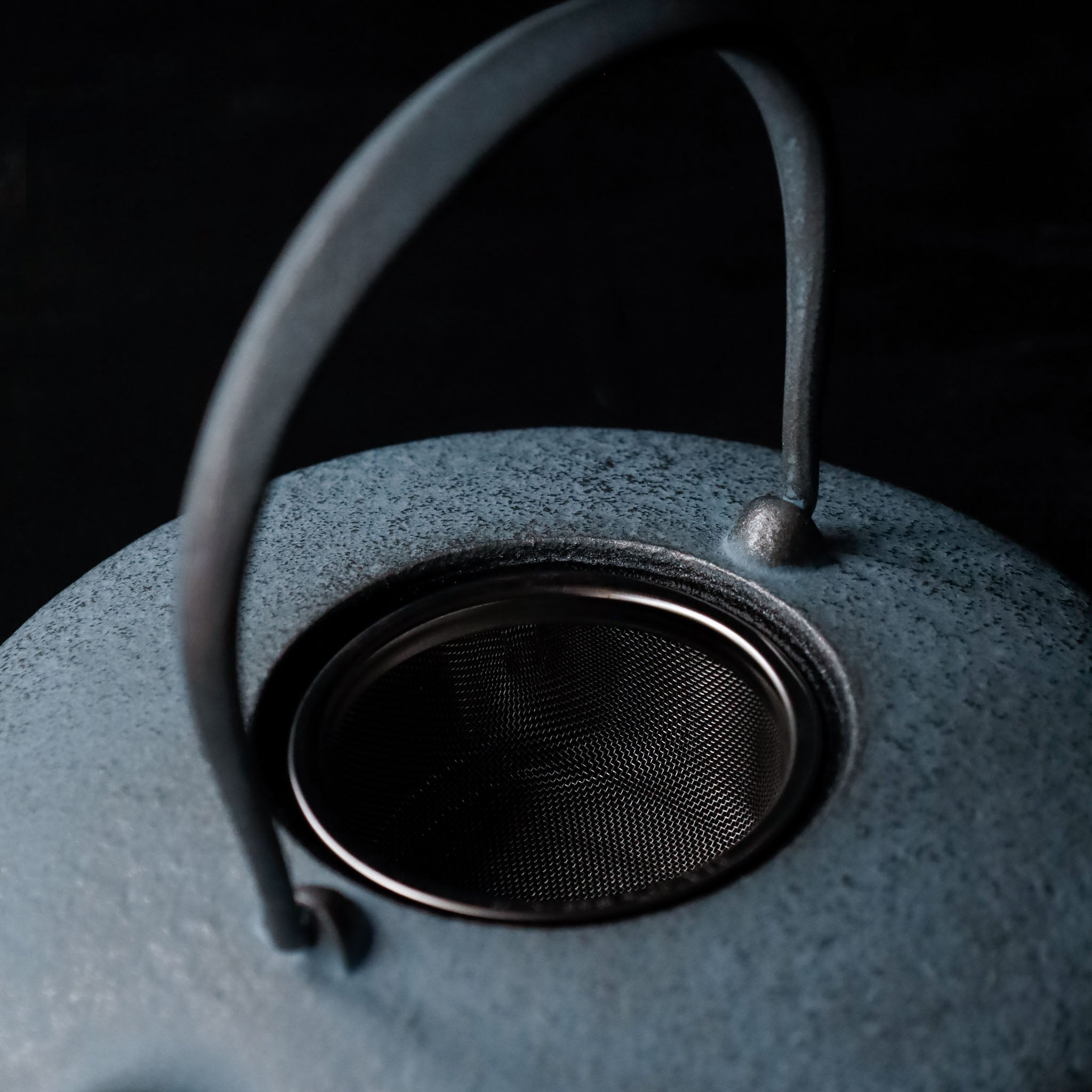 Kukan Chuzo / Moon Cast Iron Kettle S Ice Blue