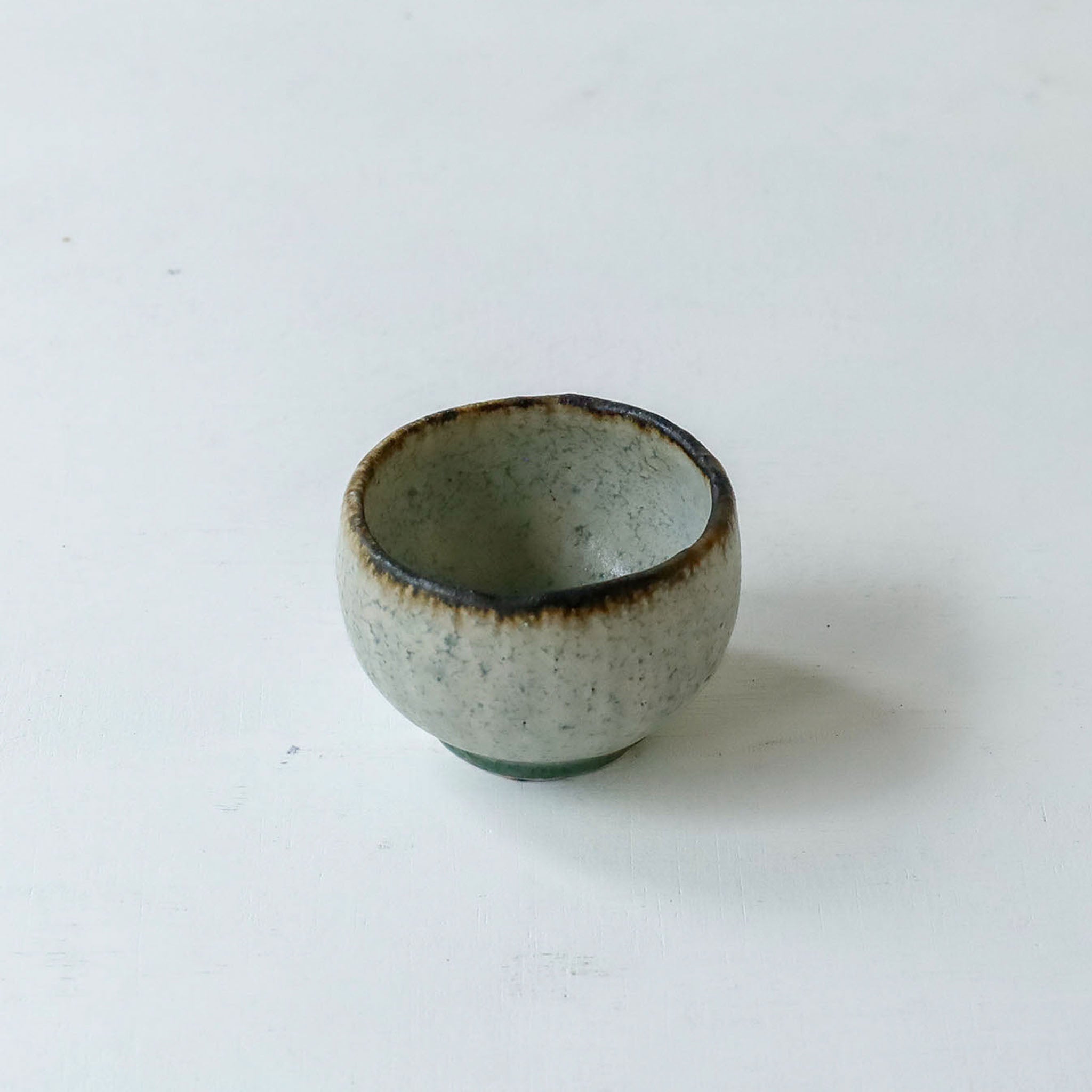 ●26-NT-36 Ash-Glazed Kohiki Sake Cup