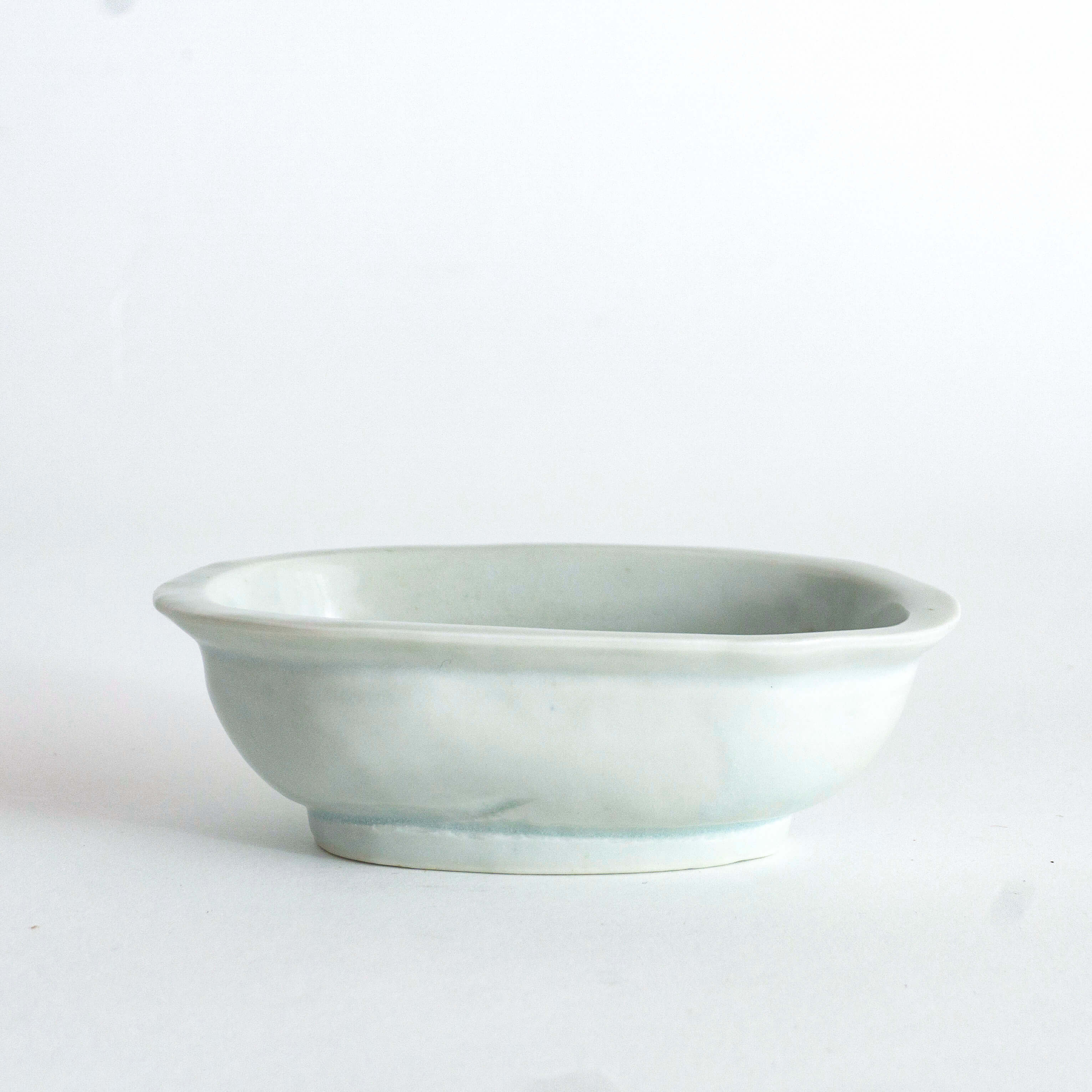 ◆Yazaemon Kiln - Small Oval Plates, Old White Porcelain (Gift Set of 4)