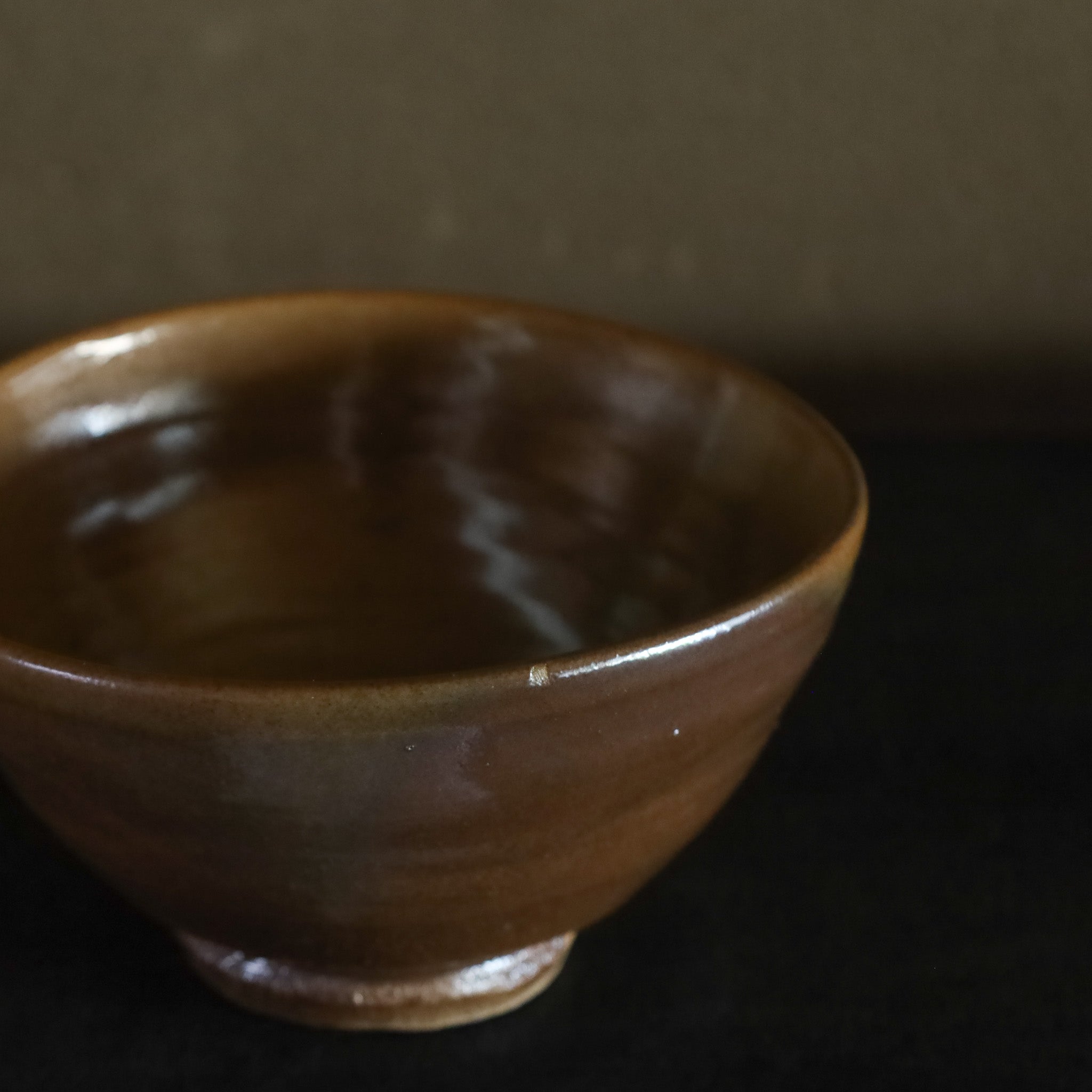●26-TY-145 Karatsu Katami-gawari teabowl