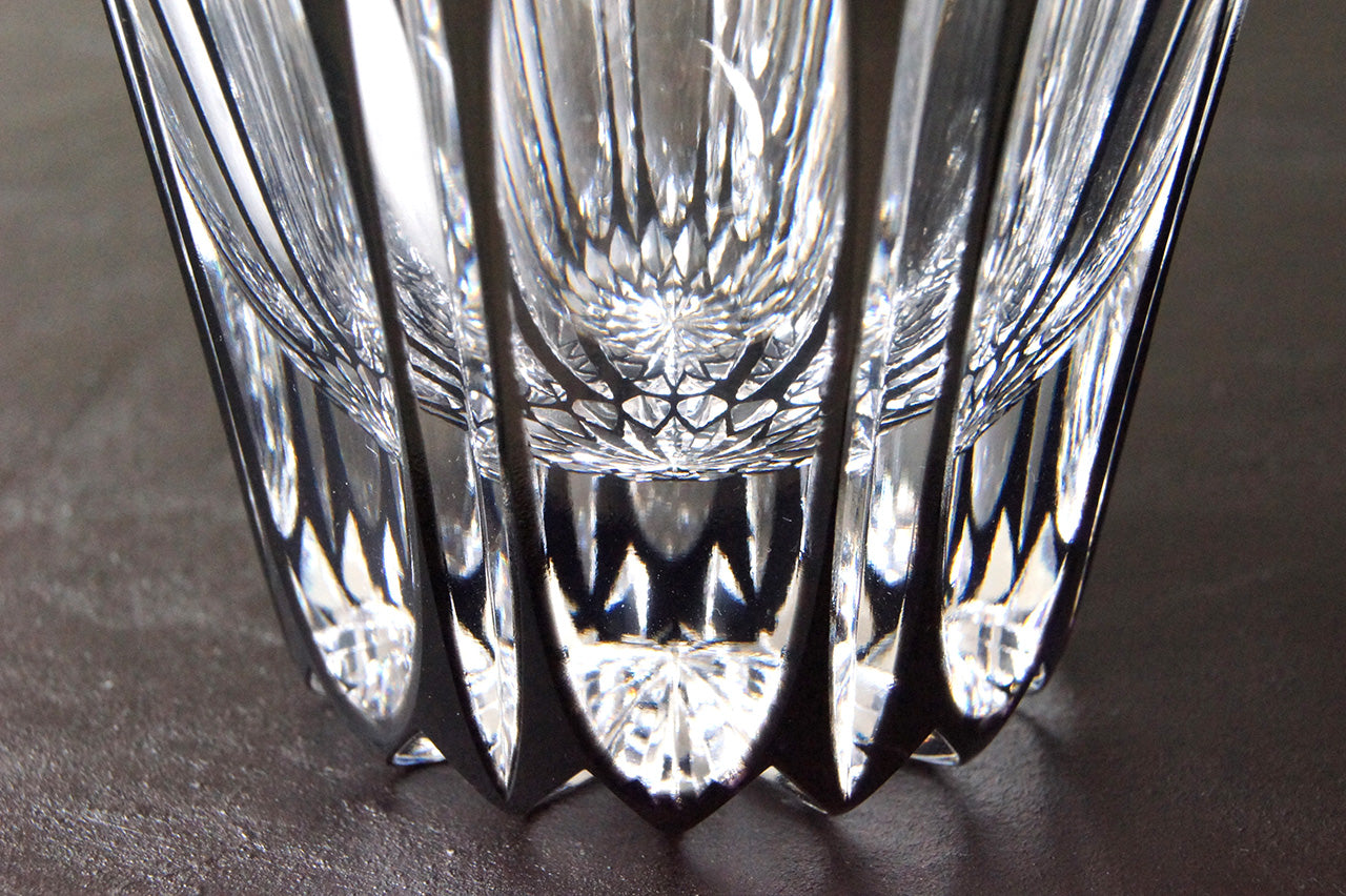 Black kaleidoscope pattern Rock glass